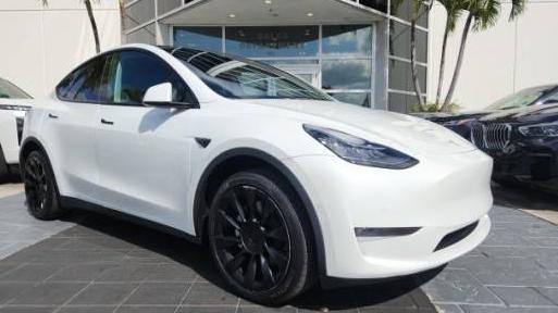 TESLA MODEL Y 2022 7SAYGDEE8NF442465 image